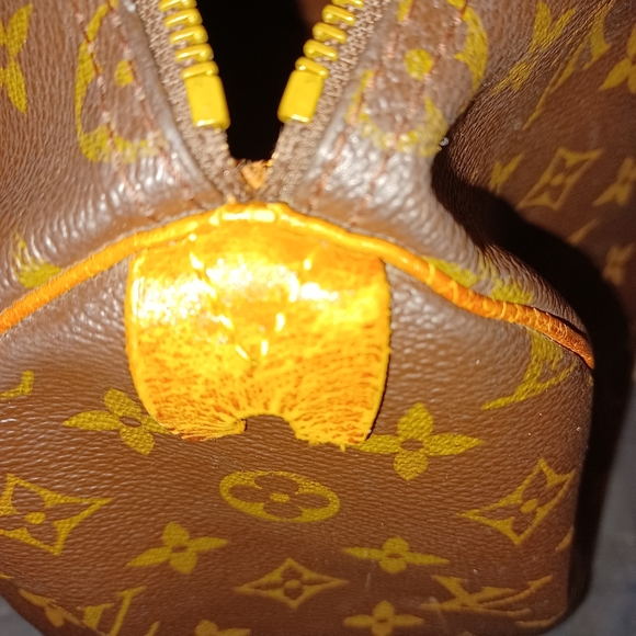 Authentic LV Speedy 35 - Picture 7 of 14